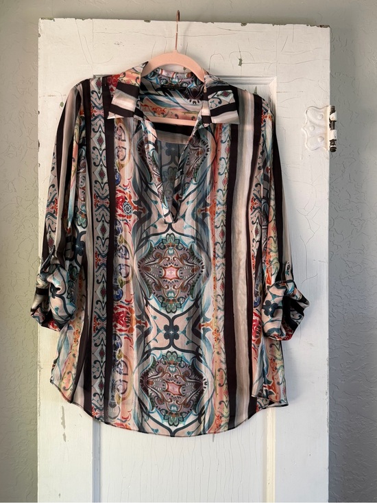 Alberto Makali Tops - Alberto Makali Medallion Print V-Neck Blouse Size Medium Roll-Tab Sleeves